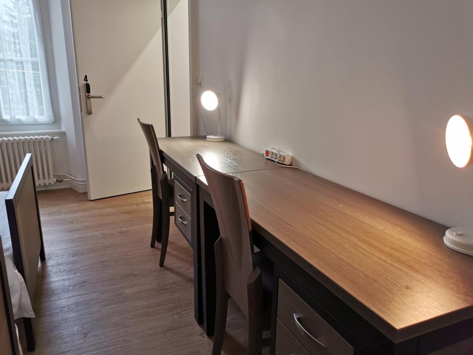 Buffet De La Gare Otel Montrö Dış mekan fotoğraf