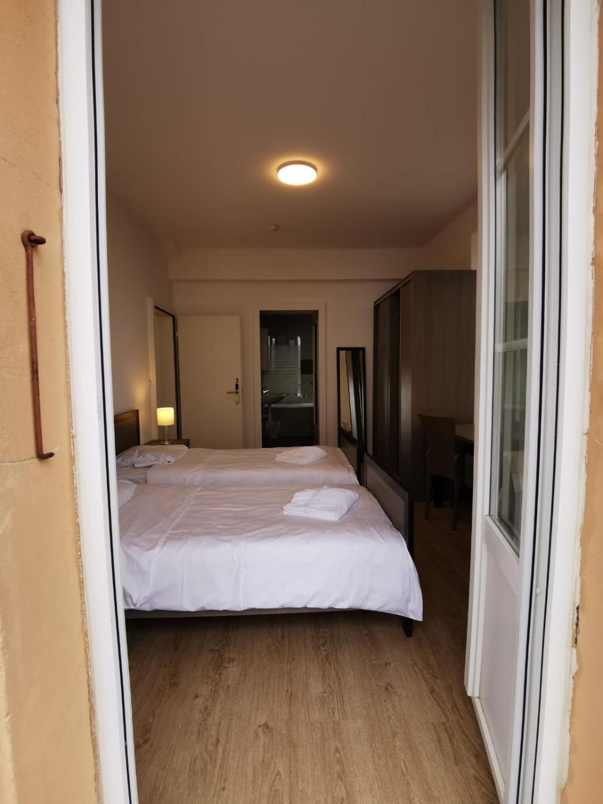 Buffet De La Gare Otel Montrö Dış mekan fotoğraf