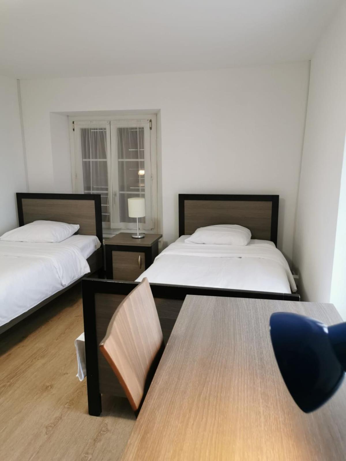 Buffet De La Gare Otel Montrö Dış mekan fotoğraf