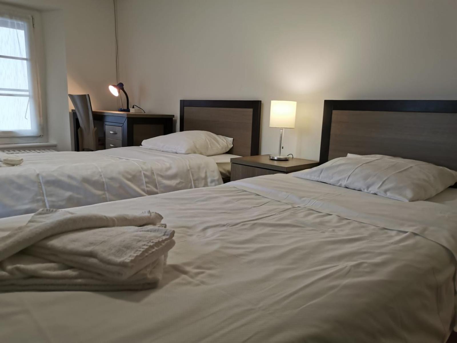 Buffet De La Gare Otel Montrö Dış mekan fotoğraf
