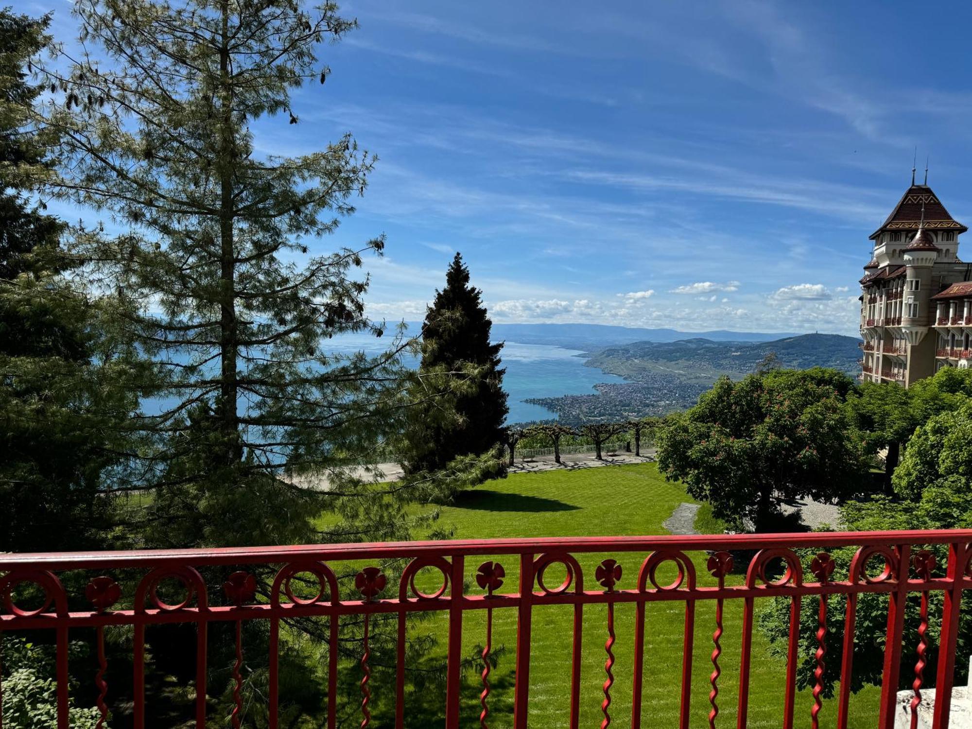 Buffet De La Gare Otel Montrö Dış mekan fotoğraf